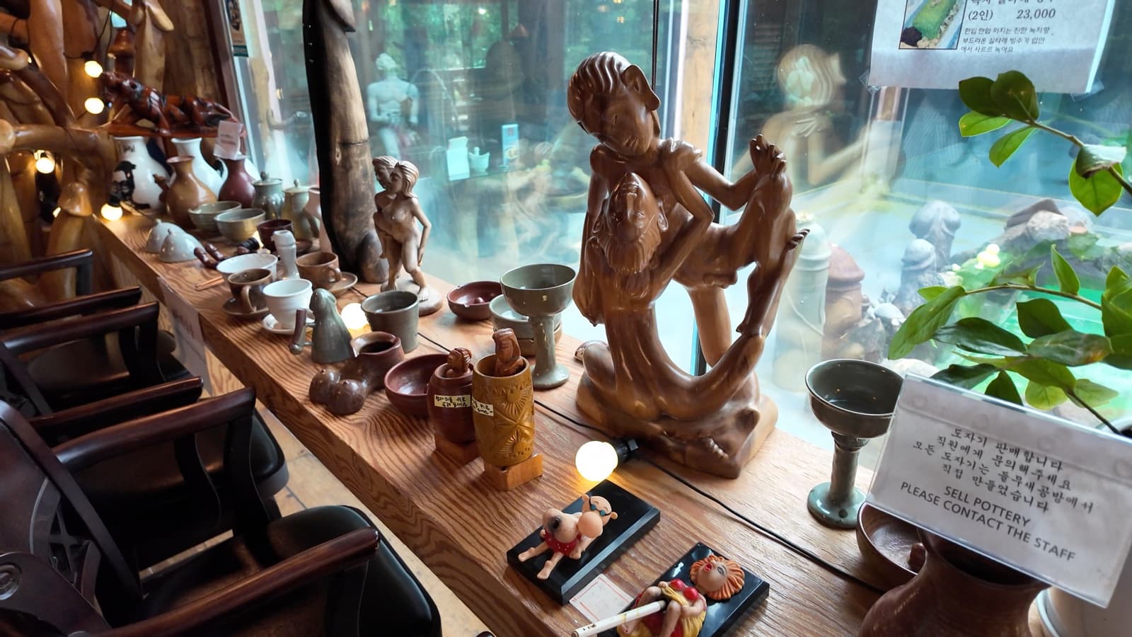 Handmade kkochu pottery at Deulmusae