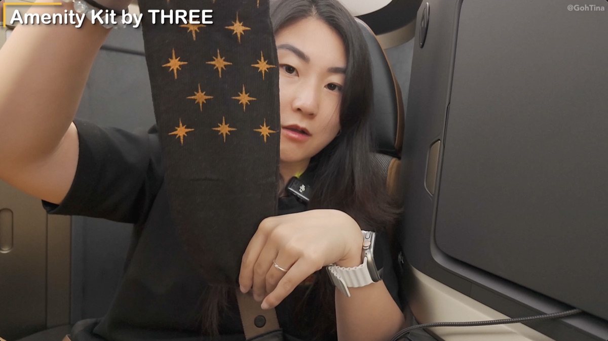 Long socks in the Starlux business class amenity kit