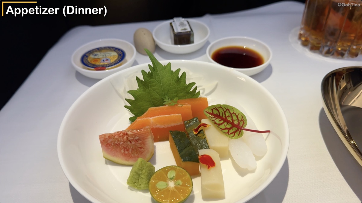 Sashimi appetizer in Starlux business class
