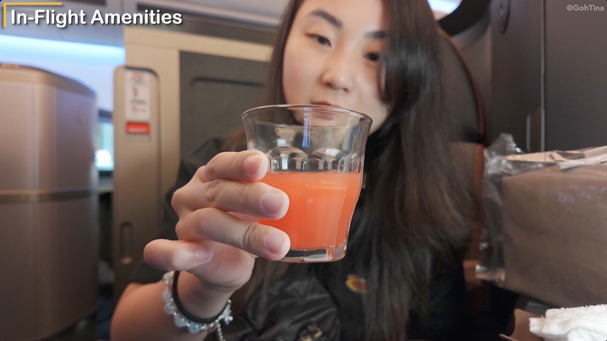 Watermelon welcome drink in Starlux business class