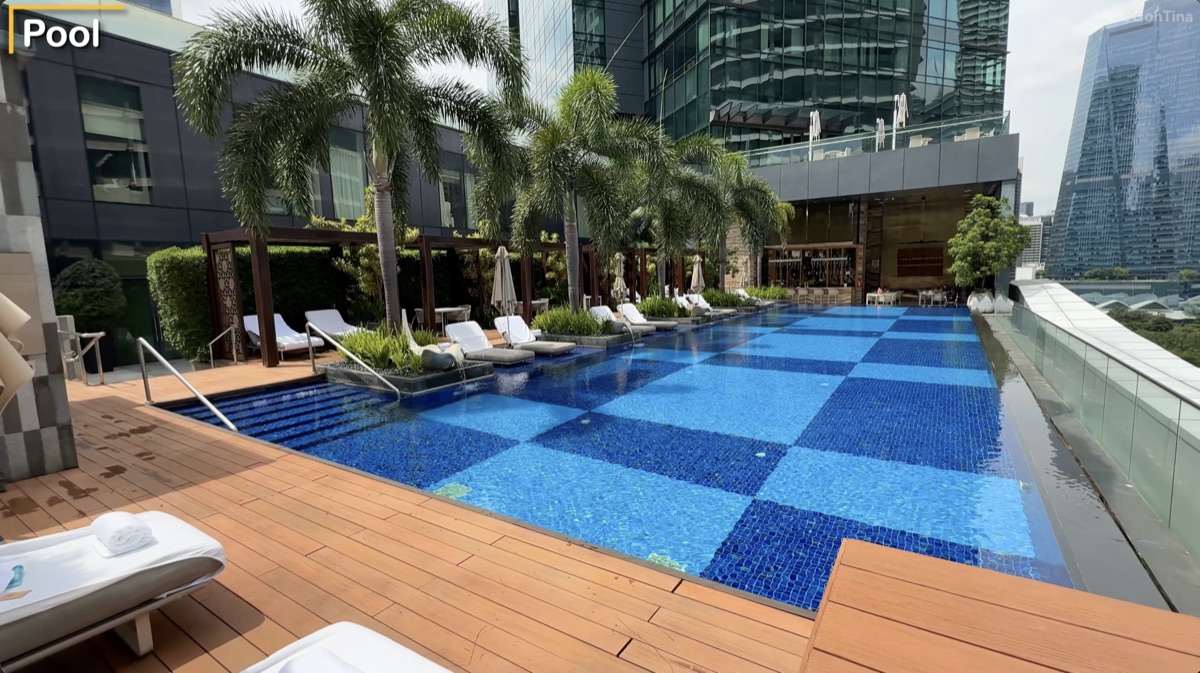 Pool at Four Seasons Kuala Lumpur