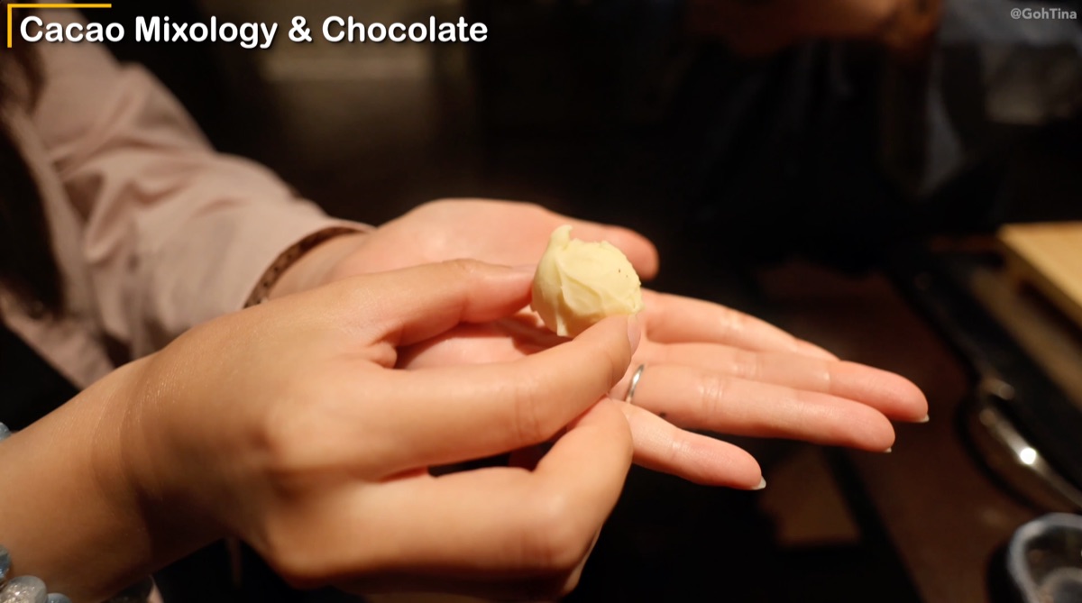 Chocolate tasting at the Cacao bar