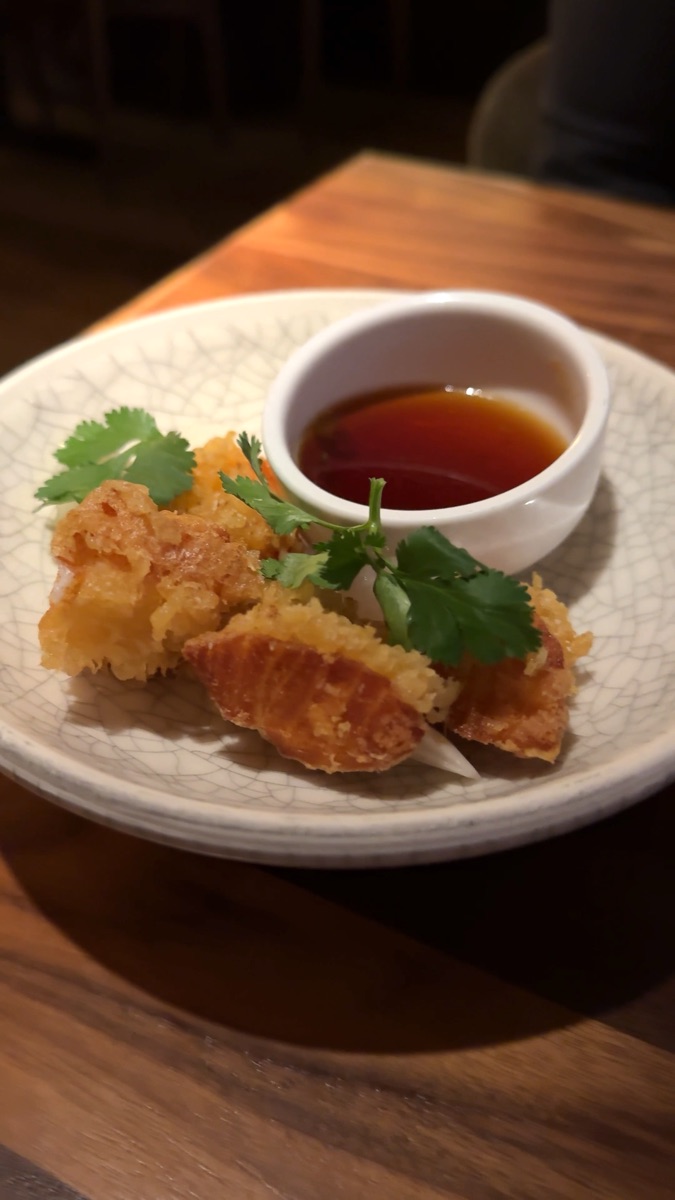 Uchi sakana tempura with dipping sauce